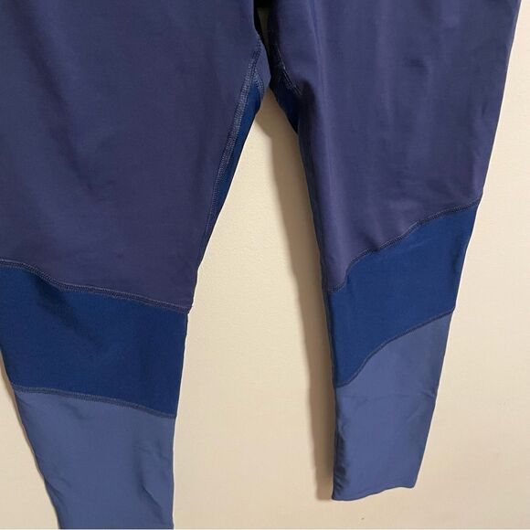 Peloton x Pheel Trinity Legging Blue- Size Large - Picture 3 of 5